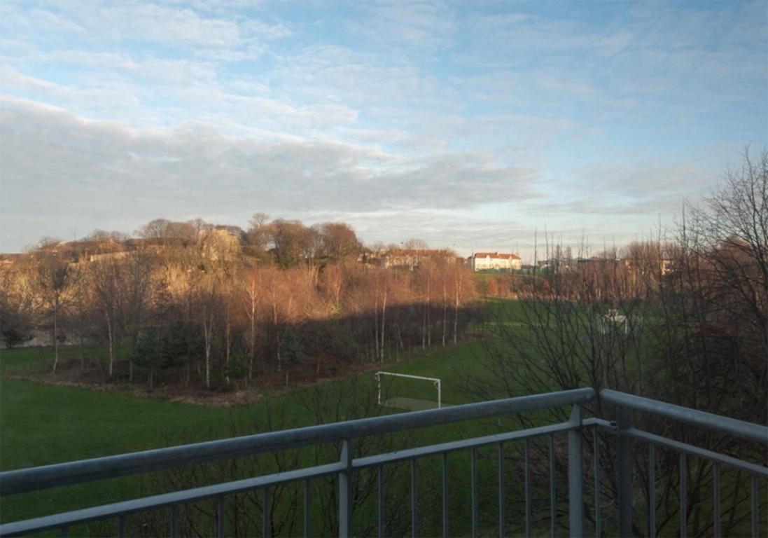 The Lochend Park View Residence Edinburgh Exterior photo